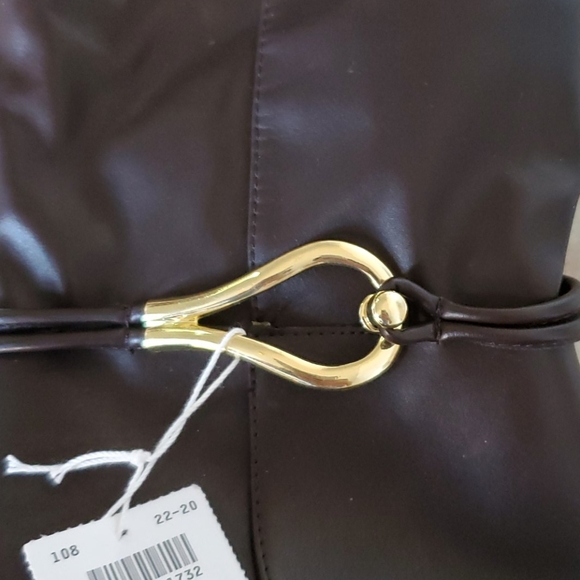 Shoes - Picture 2 of 6